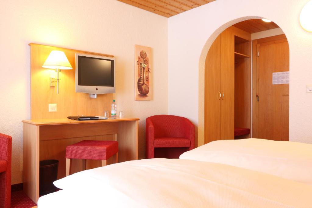 Bernerhof Swiss Quality Hotel Kandersteg Room photo