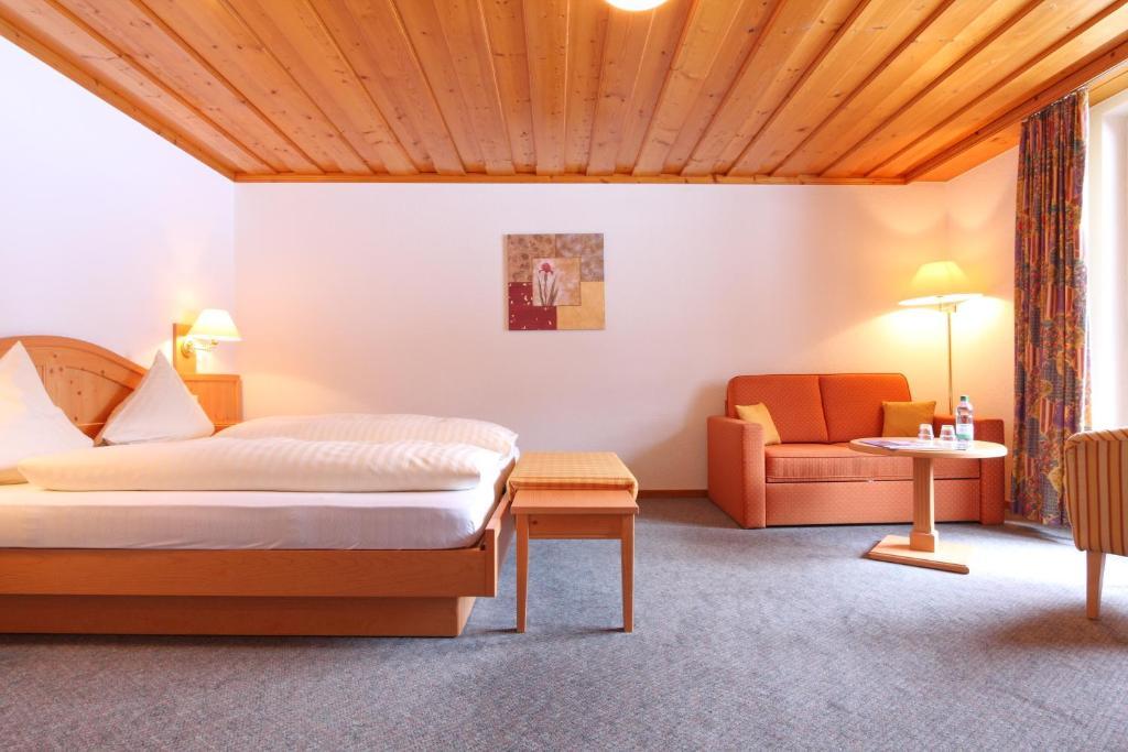 Bernerhof Swiss Quality Hotel Kandersteg Exterior photo